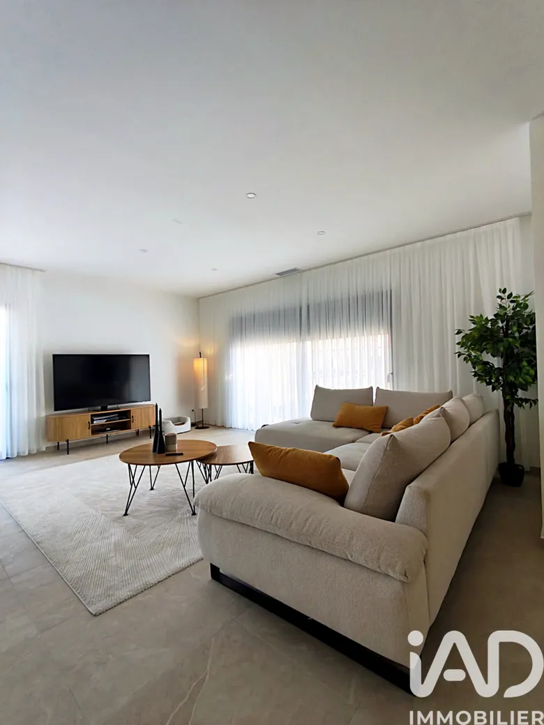 Maison 5 pièces 120 m² · à Ginestas · 120 m² · 355 000 €