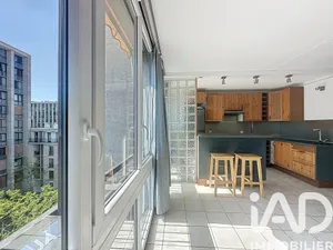Apartment in Meudon-La-Foret (92360)