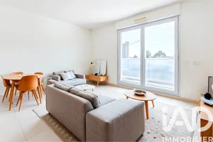 Apartment in Saint-Priest (69800)