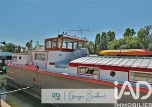 Péniche à Saint-Mammès (77670)
