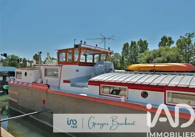 Péniche à Saint-Mammès (77670)