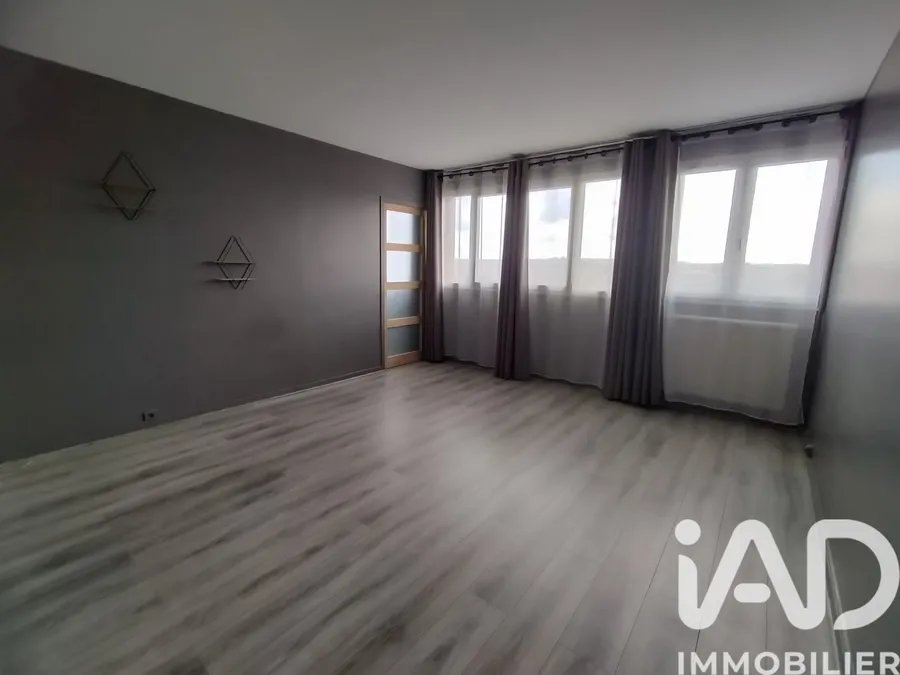 Appartement à Neuilly-sur-Marne (93330) photo 3