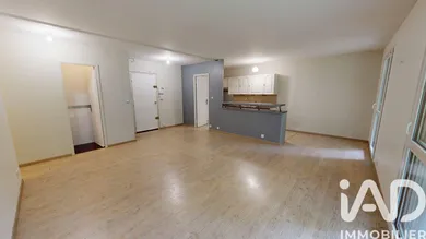 Apartment in Vaux-le-Pénil (77000)