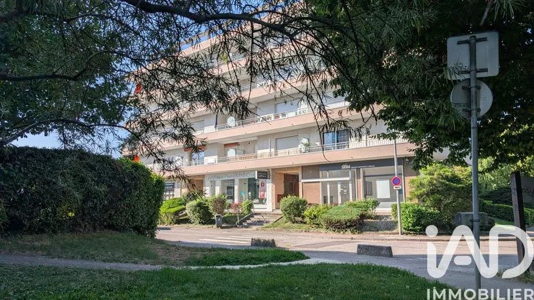 Appartement 4 pièces 74 m² · à Meylan · 74 m² · 285 000 €