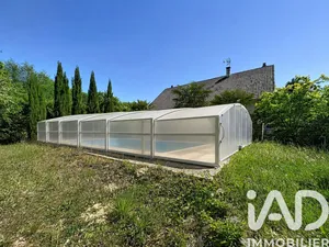 Pavillon à Courtenay (45320)