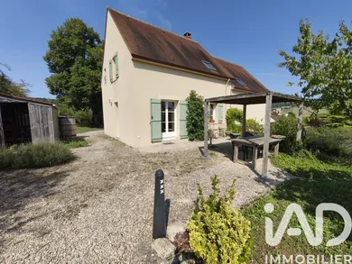 Maison de village à Asquins (89450)
