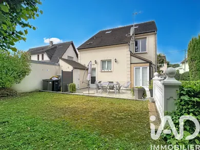 Maison à Sainte-Geneviève-des-Bois (91700)