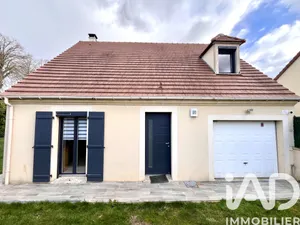 Maison traditionnelle à Sivry-Courtry (77115)