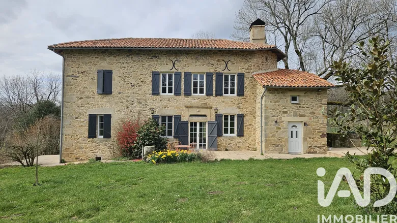 Maison 16 pièces 600 m² · à Labastide-du-Haut-Mont · 600 m² · 1 090 000 €