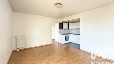 Apartment in Colombes (92700)