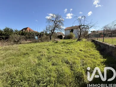Terrain à bâtir à Riorges (42153)