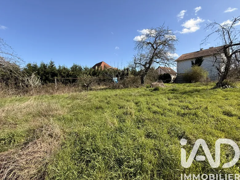 Terrain 683 m² · à Riorges · 58 000 €