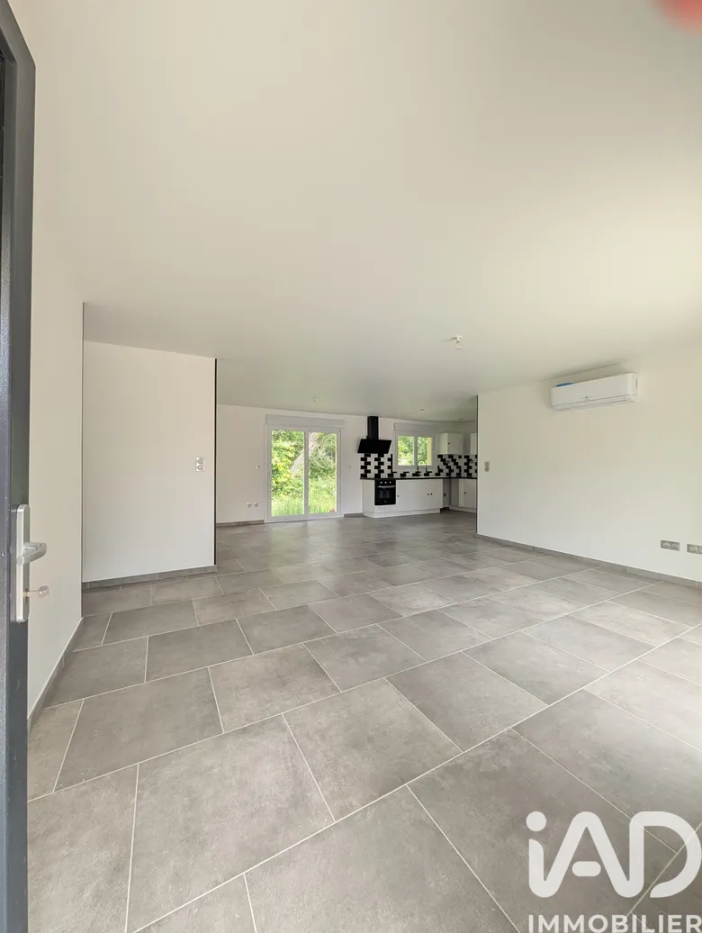 Maison 4 pièces 90 m² · à La Meyze · 90 m² · 200 000 €