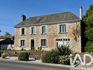 Townhouse in Quettreville-sur-Sienne (50660)