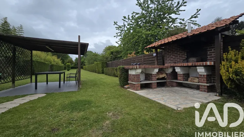 Maison 8 pièces 205 m² · à Barlin · 205 m² · 240 000 €