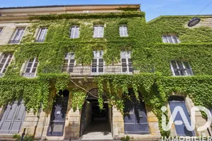 Apartment in Bordeaux (33300)