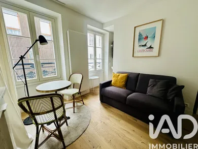 Apartment in Paris (75015)