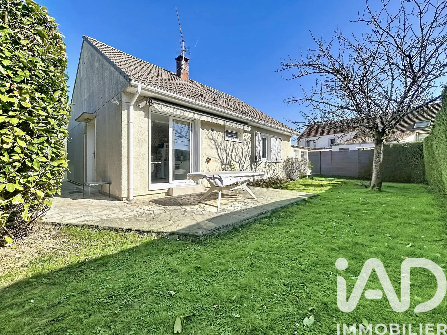 maison à Favières