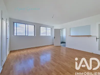 Apartment in Sucy-en-Brie (94370)