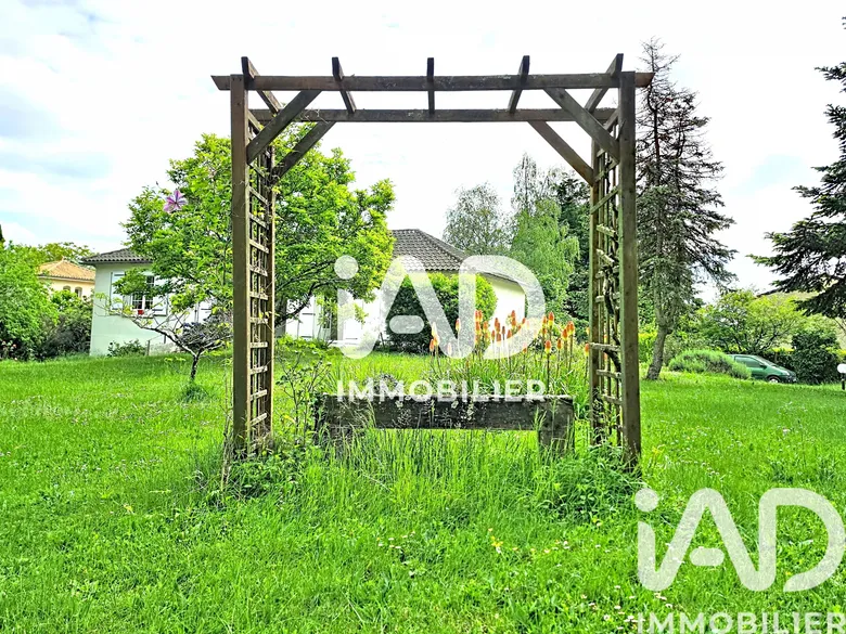 Maison 6 pièces 126 m² · à Savigny-Lévescault · 126,1 m² · 259 000 €