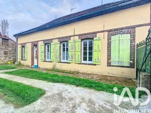 House in Germigny (89600)