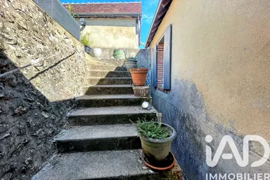 Village house in Saint-Aubin-des-Coudrais (72400)