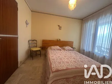 Apartment in Sanary-sur-Mer (83110)