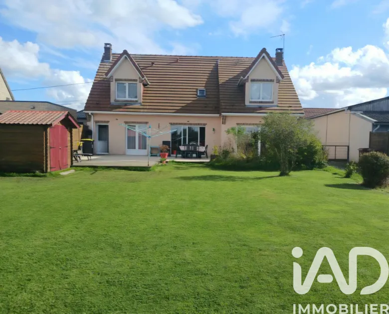 Maison 7 pièces 180 m² · à Nordausques · 180 m² · 299 000 €