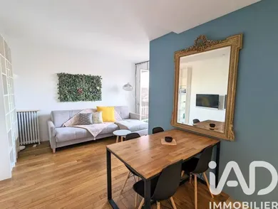 Apartment in Issy-les-Moulineaux (92130)