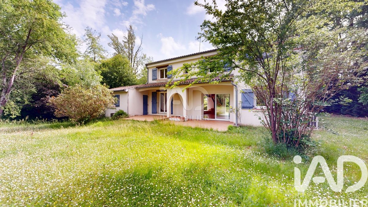 maison à Brax
