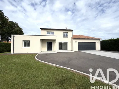 Maison à Buxerolles (86180)