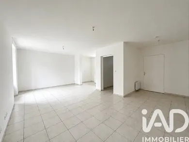 Apartment in La Roche-Jaudy (22450)