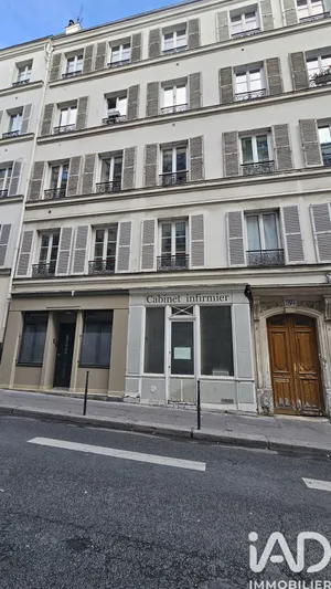 Building in Paris (75009)