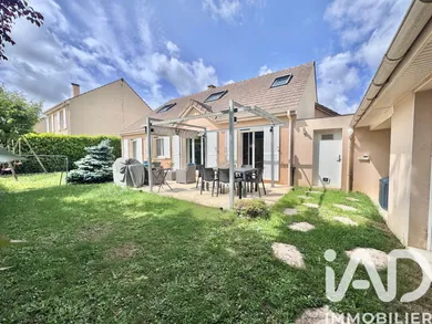Traditional house in Roissy-en-Brie (77680)