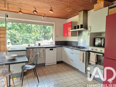 Townhouse in Nantes (44300)