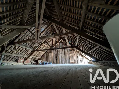 Immeuble à Val-Couesnon (35460)