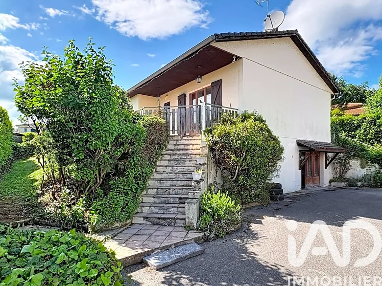 Maison 6 pièces 225 m² · à Sainte-Consorce · 225 m² · 420 000 €