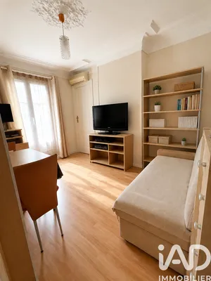 Apartment in Paris (75018)