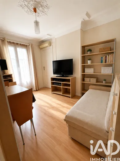 Apartment in Paris (75018)