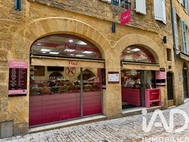Building in Sarlat-la-Canéda (24200)