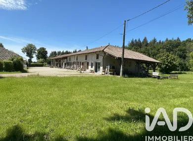 Domaine à Saint-Étienne-du-Bois (01370)