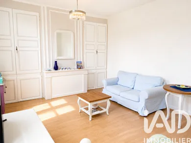 Apartment in Saintes (17100)