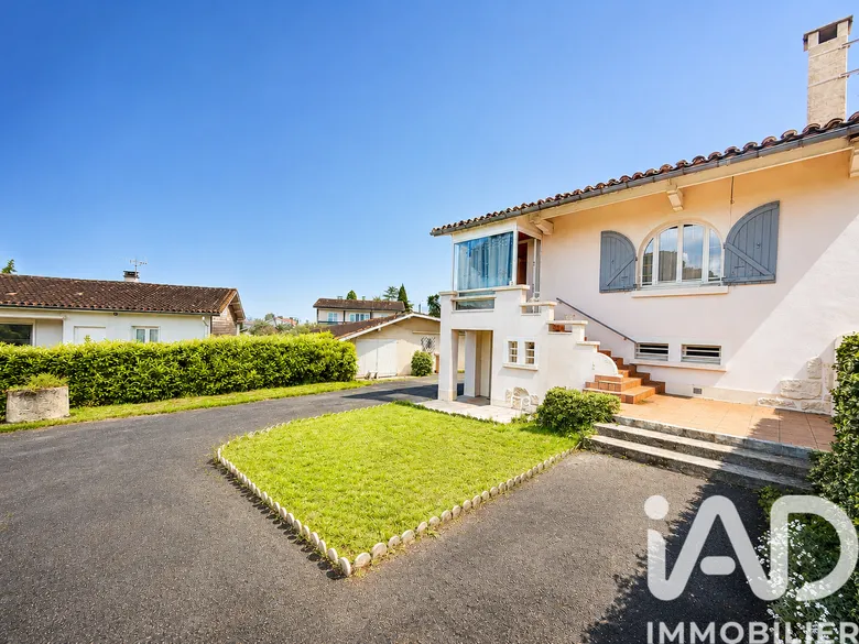 Maison 5 pièces 169 m² · à Auch · 169 m² · 190 000 €