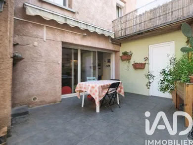 Townhouse in Tain-l'Hermitage (26600)