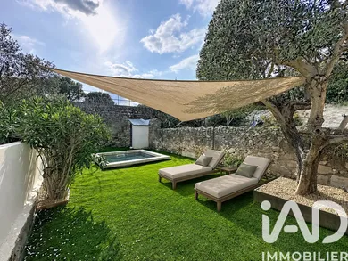 House in Villeneuve-lès-Avignon (30400)