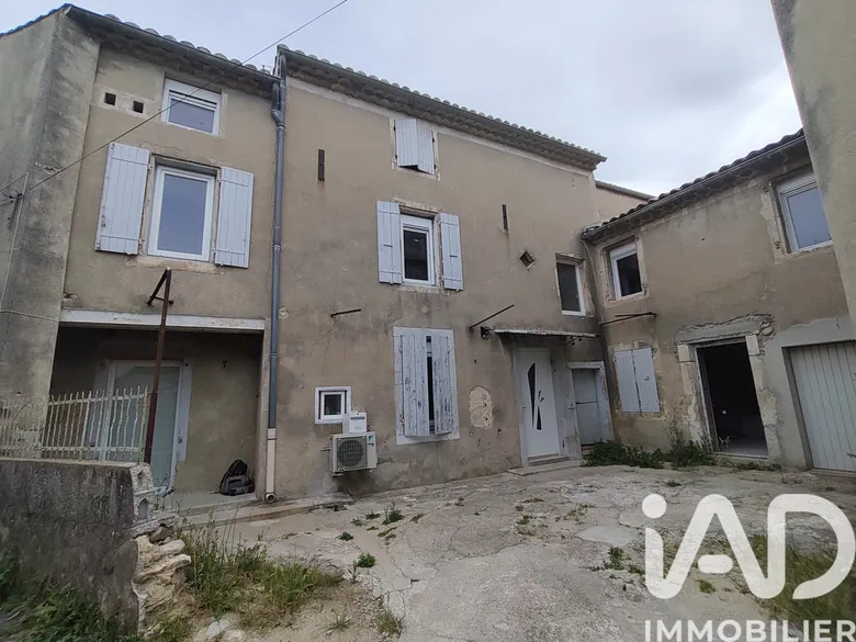 Maison 9 pièces 255 m² · à Saint-Just-d'Ardèche · 255 m² · 249 000 €