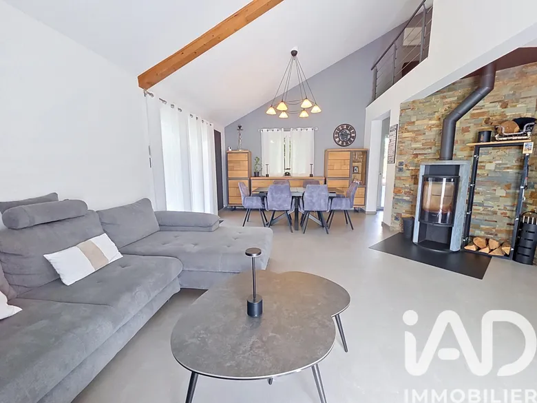 Maison 5 pièces 125 m² · à Thoiry · 125 m² · 929 000 €