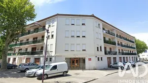 Apartment in Tarascon (13150)