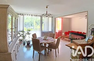 Apartment in Carpentras (84200)