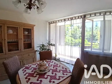 Apartment in Carpentras (84200)